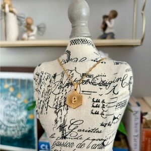 NWOT Antiqued Gold Initial P Pendant Necklace Twist Chain